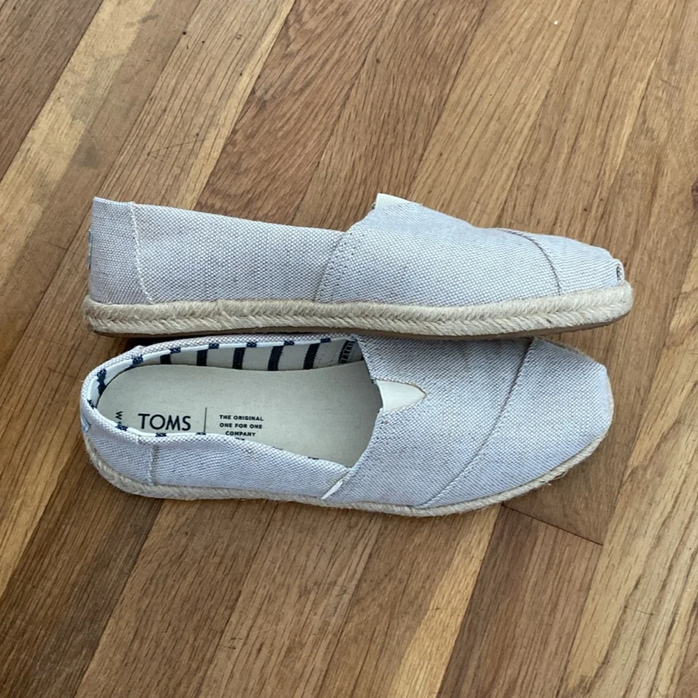 TOMS Linen Slip-On Espadrilles - **Like New** Size 10